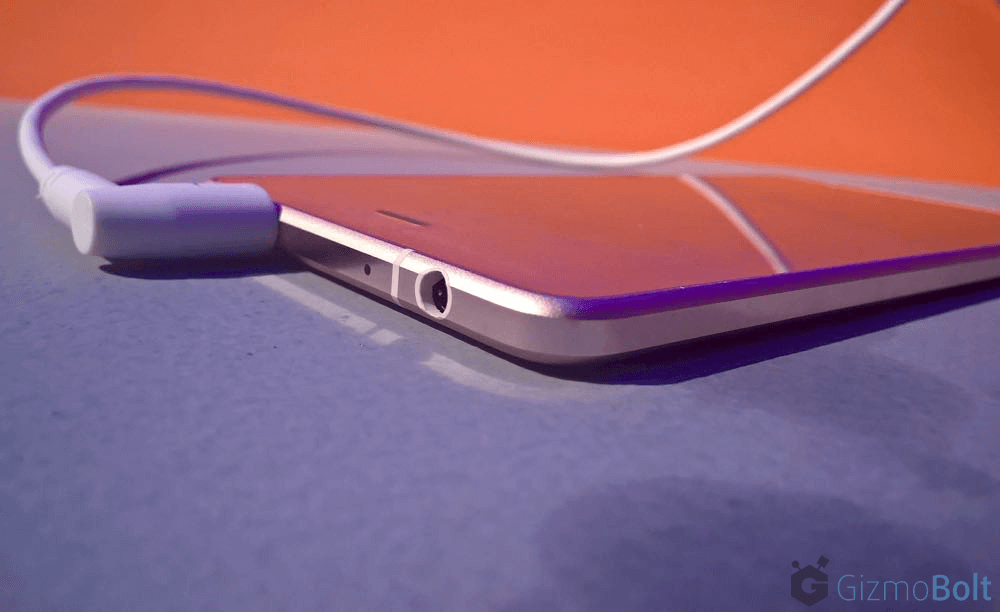 Canvas Sliver 5 headphone connector