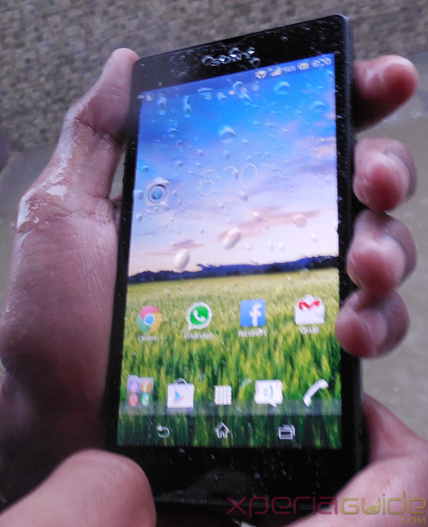 Xperia Z C6602 Home Screen Wet in water