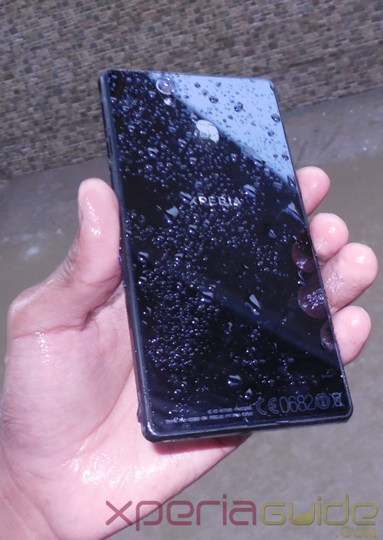 Xperia Z C6602 in water