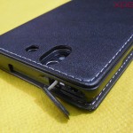 Earphone jack port in Xperia Z flip Case by Roxfit