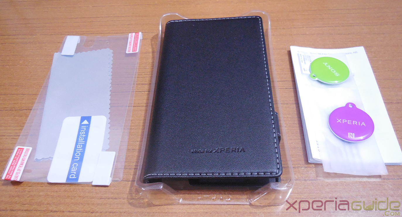 Xperia Z Smart Pack by Roxfit Contents