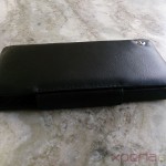 Noreve Sony Xperia Z leather case side joint profile
