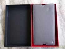 Noreve Xperia Z Ultra leather case out of box