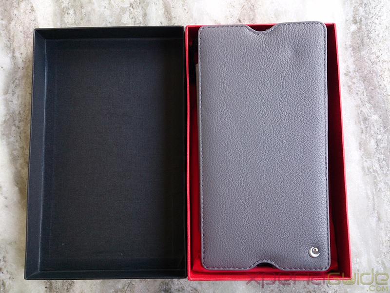 Noreve Xperia Z Ultra leather case out of box