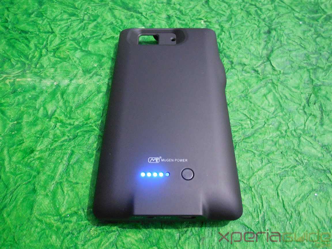 Mugen Power 3000mAh Battery Case for Sony Xperia Z - LED Lights indicate power level.