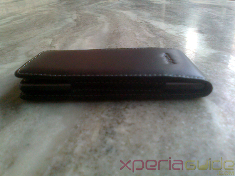 Xperia Z1 inside PDair case