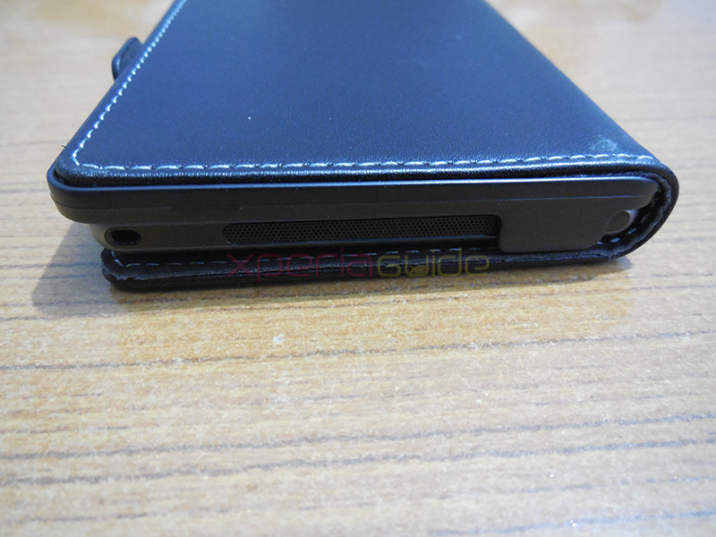 Speaker Gril accessible at bottom of Muvit Case Xperia Z1