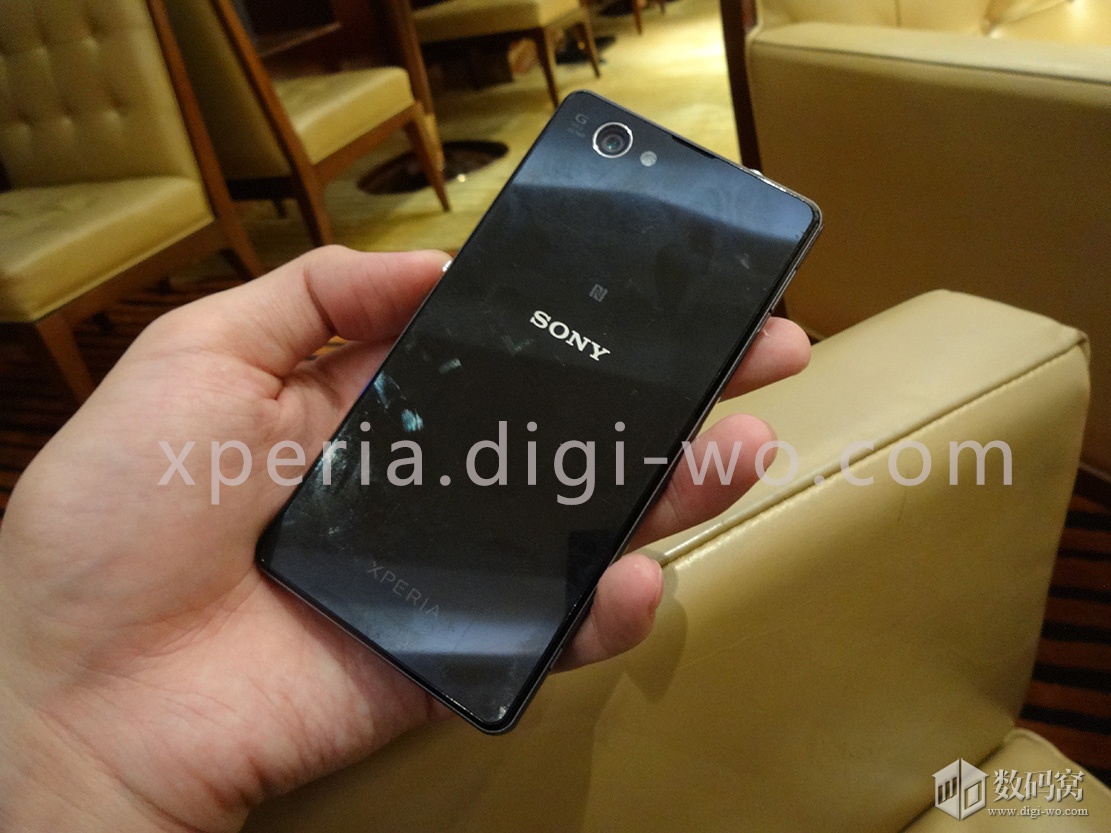 Sony M51w aka Xperia Z1 Mini Chinese Version - 20.7 MP CAM