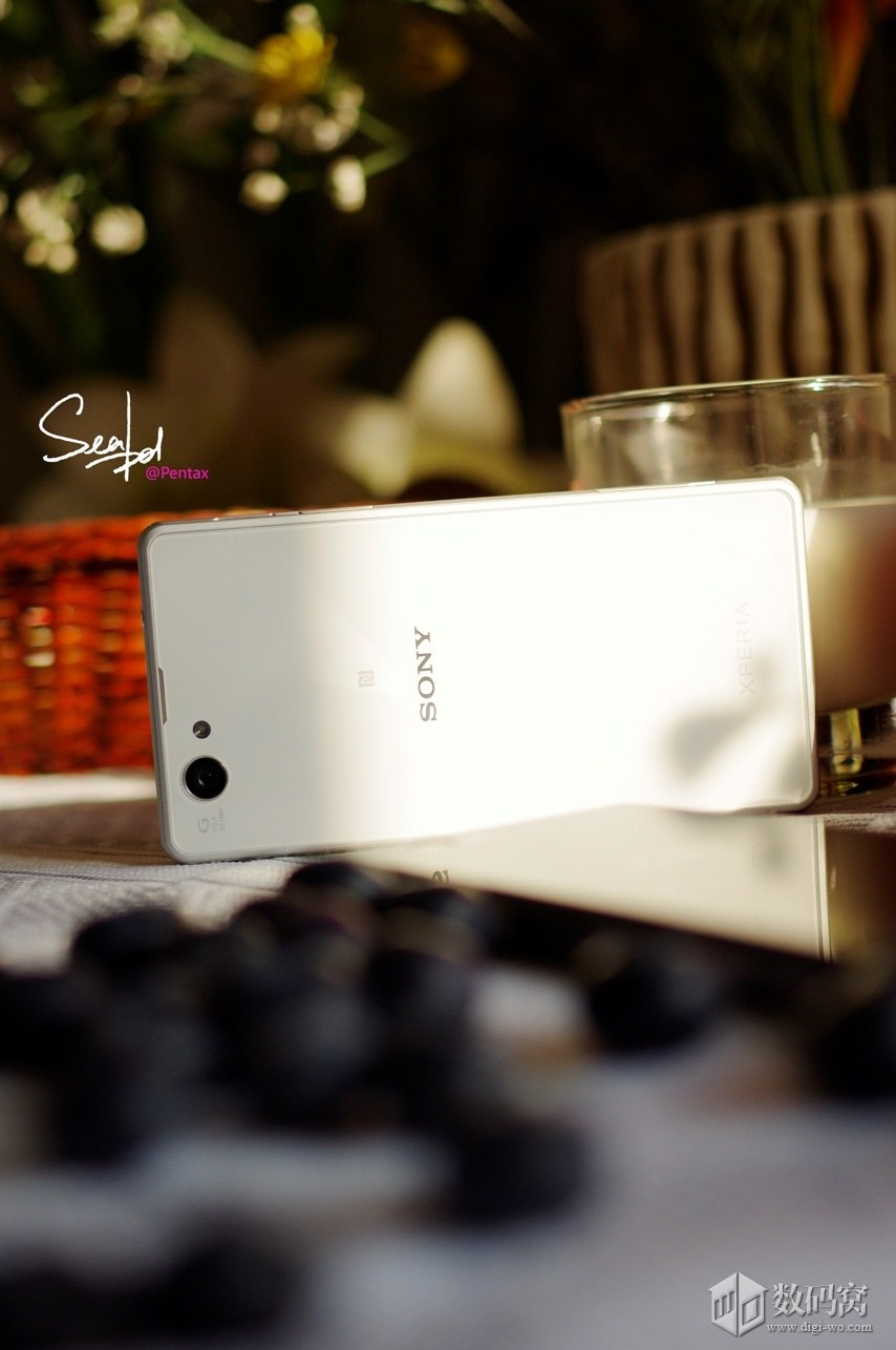 Xperia Z1 Compact Colorful in White color