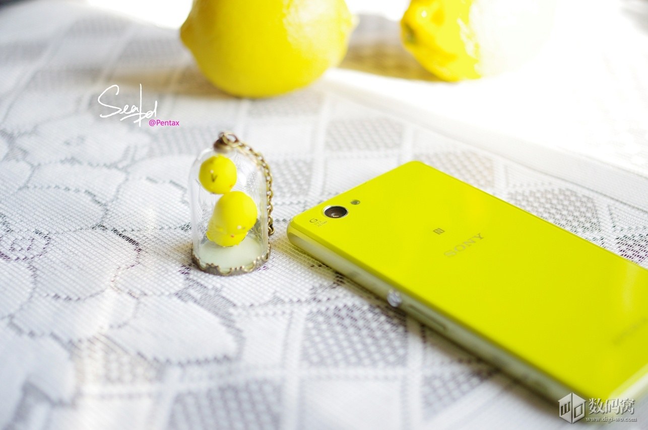 Sony Xperia Z1 Compact in Yellow color