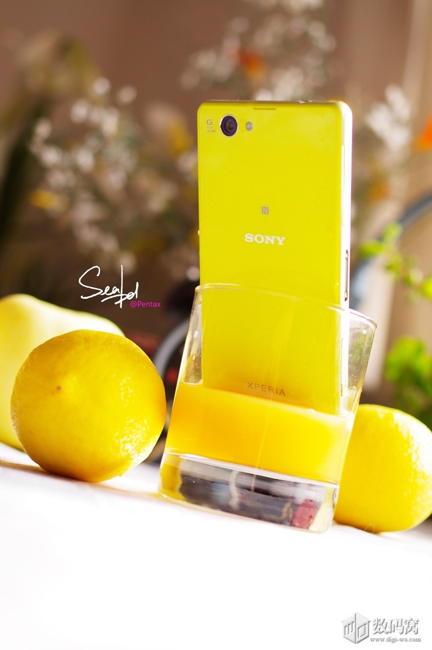 Sony Xperia Z1C in Lime Yellow color