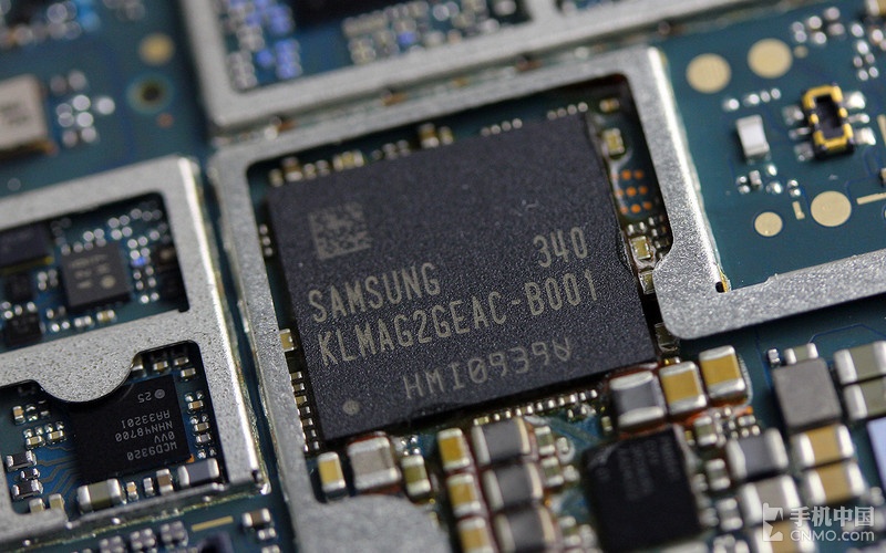Xperia Z2 Samsung KLMAG2GEAC - B001 16 GB chip