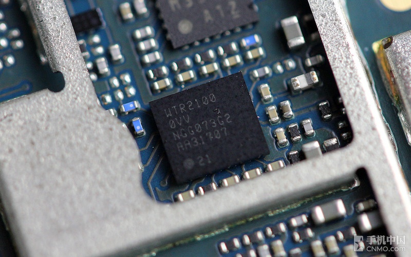 Xperia Z2 Qualcomm LTE chip WTR2100 Xperia Z2 Qualcomm LTE chip WTR21003