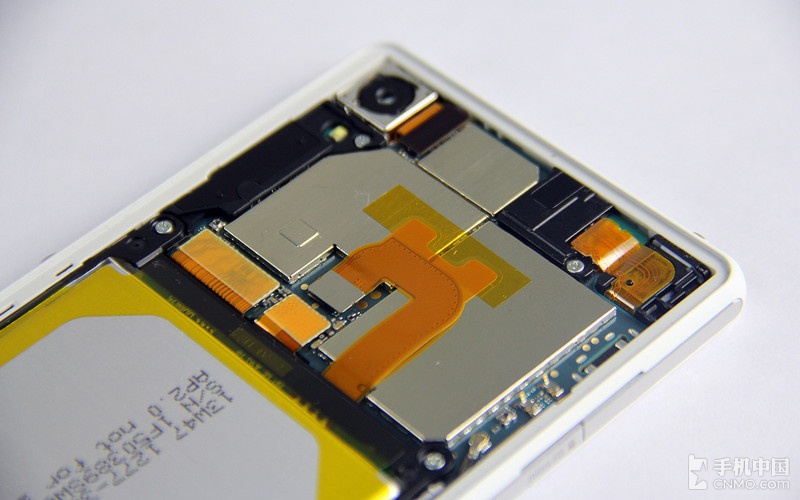Xperia Z2 motherboard covering