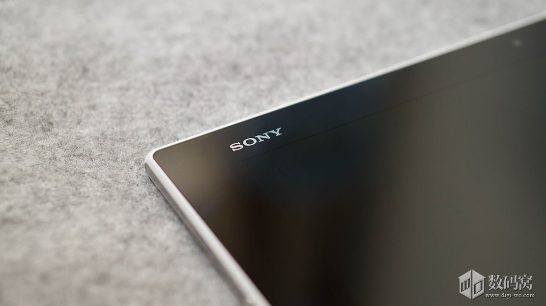 Xperia Z2 Tablet "Sony" Logo