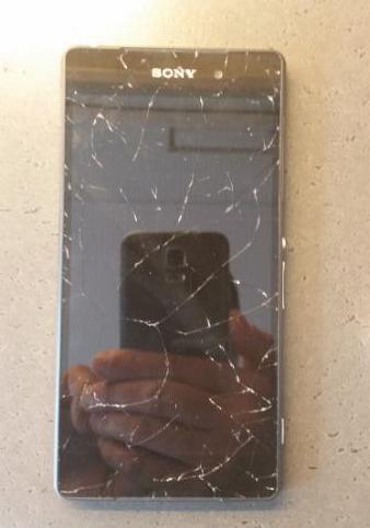 Xperia Z2 self cracking screen