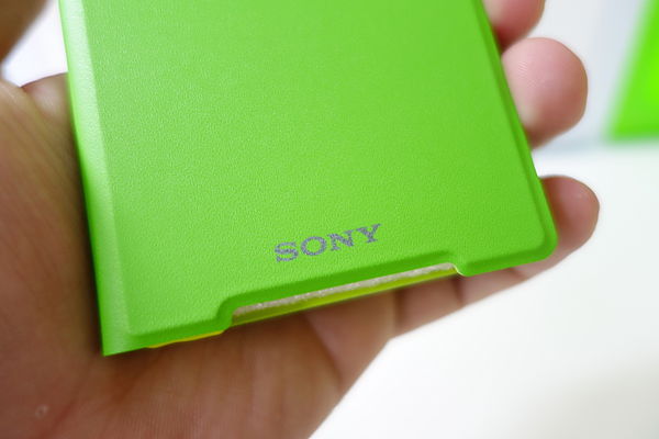 Sony SCR10 FIFA Brazil Edition in green color
