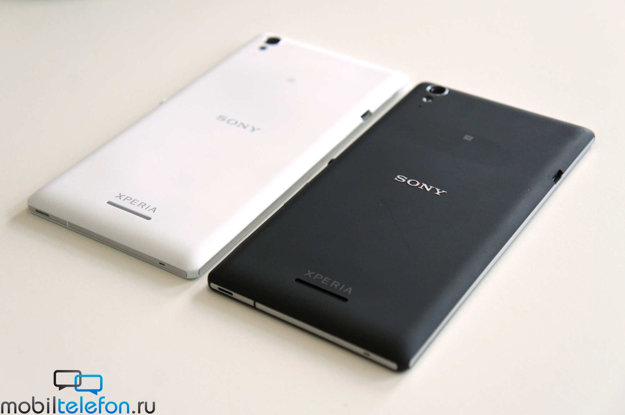 Black Xperia T3 vs White Xperia T3