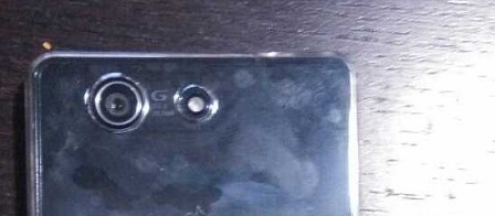 Xperia Z3 Compact 20.7 MP rear cam with LED Flash