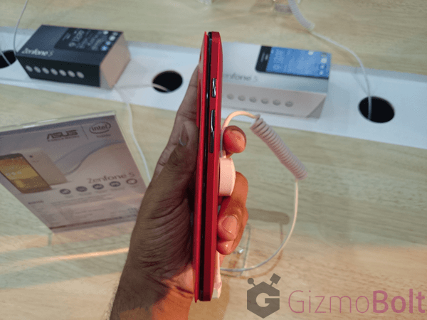 Asus Zenfone 5 flip cover review