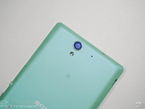 Xperia C3 8 MP rear cam Mint color