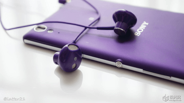 Purple Sony STH30 headset review