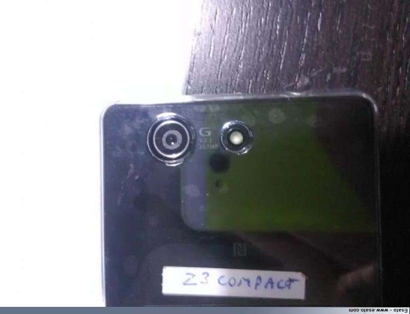 Xperia Z3 Compact 20.7 MP cam