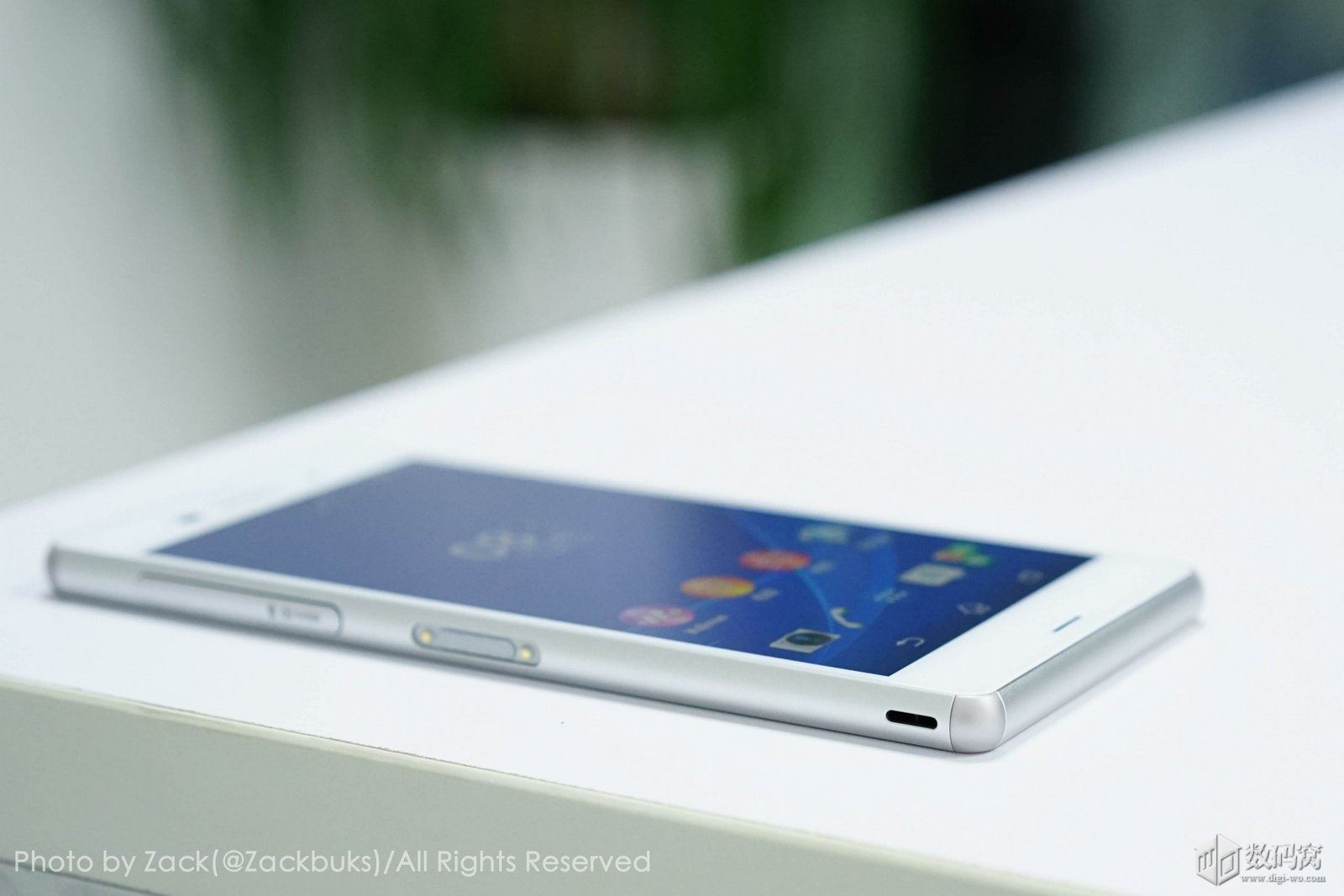 White Xperia Z3 hand on review