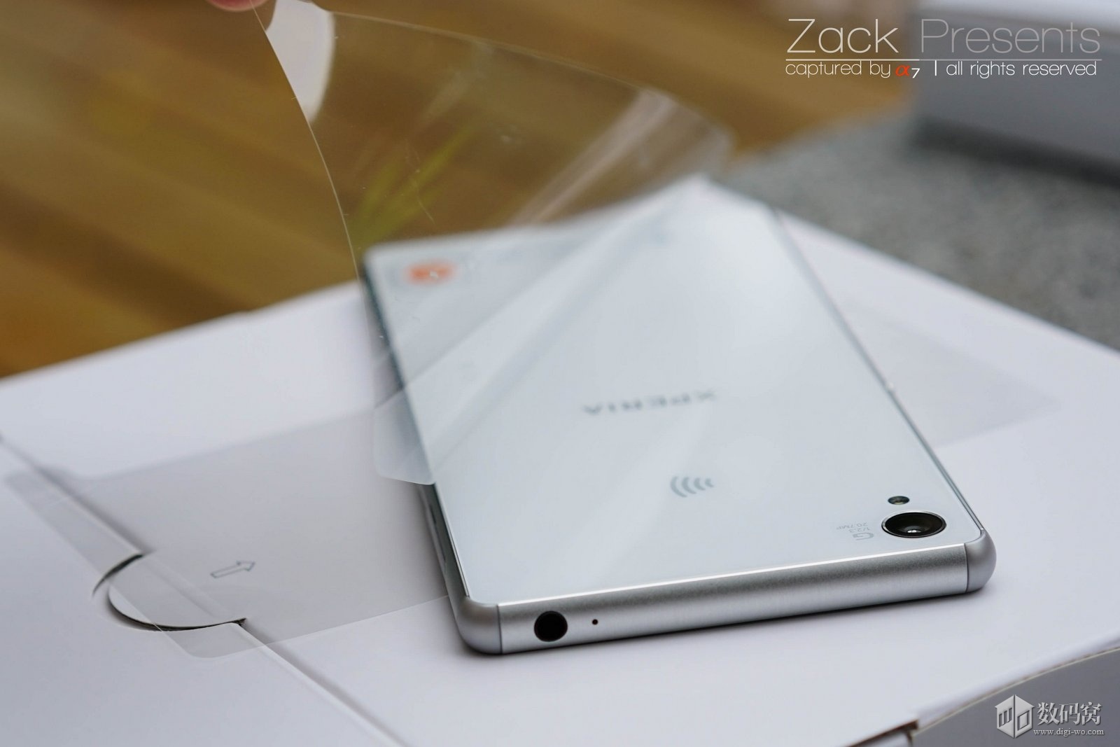 White Xperia Z3 screenguard