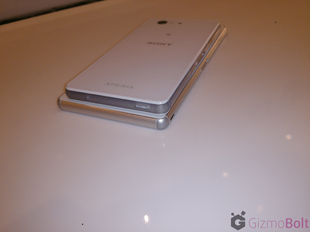 Xperia Z3 rear side hands on