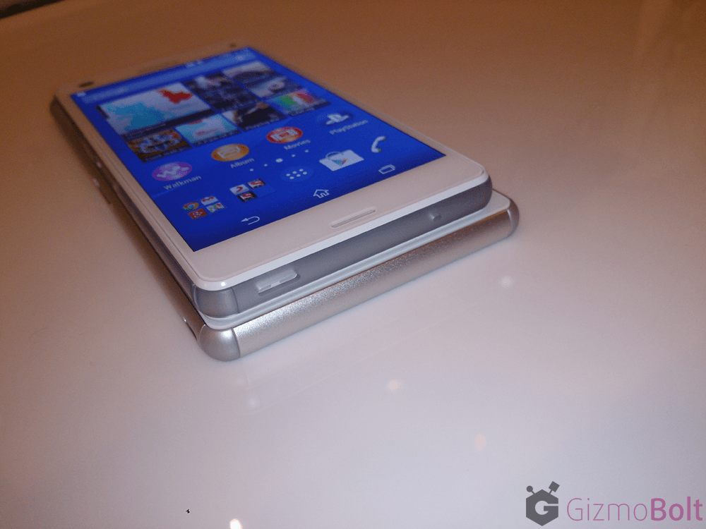 White Xperia Z3 thickness vs Z3 Compact comparison