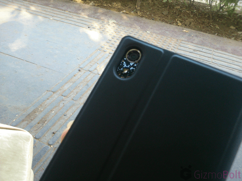 Camera opening in Xperia Z2 SCR10 Cover Case