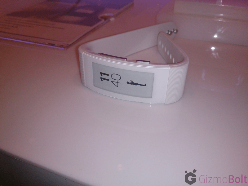 Hands on Sony SmartBand Talk SWR30