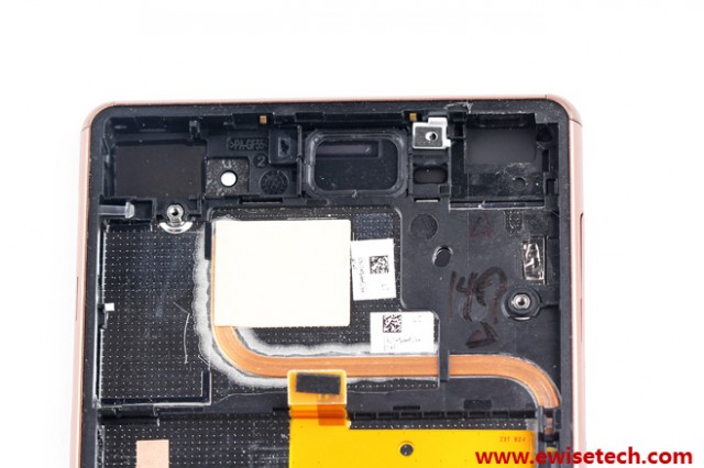 Xperia Z3 Heat Insulation