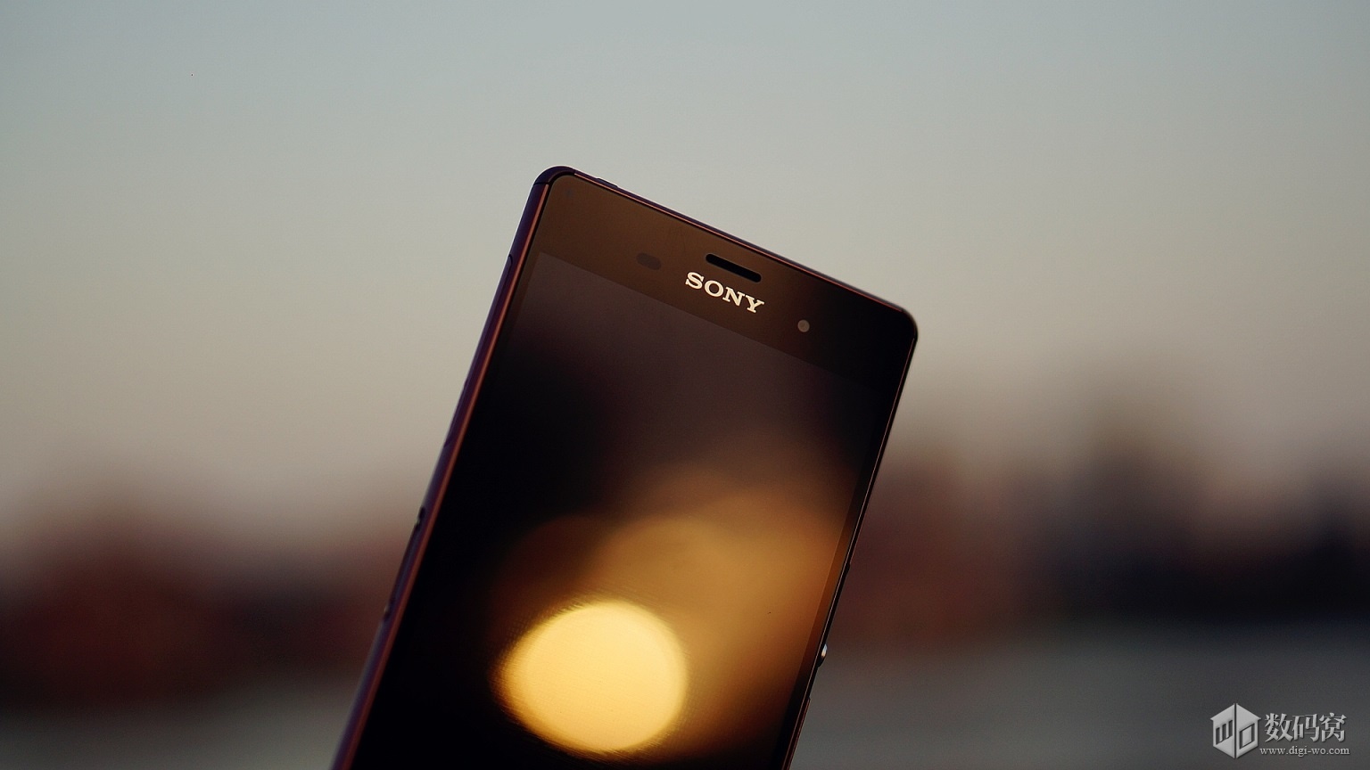 Xperia Z3 Copper Color Model