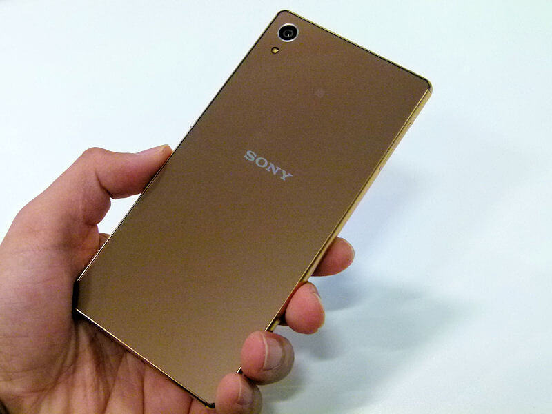 Xperia Z4 Copper Hands on