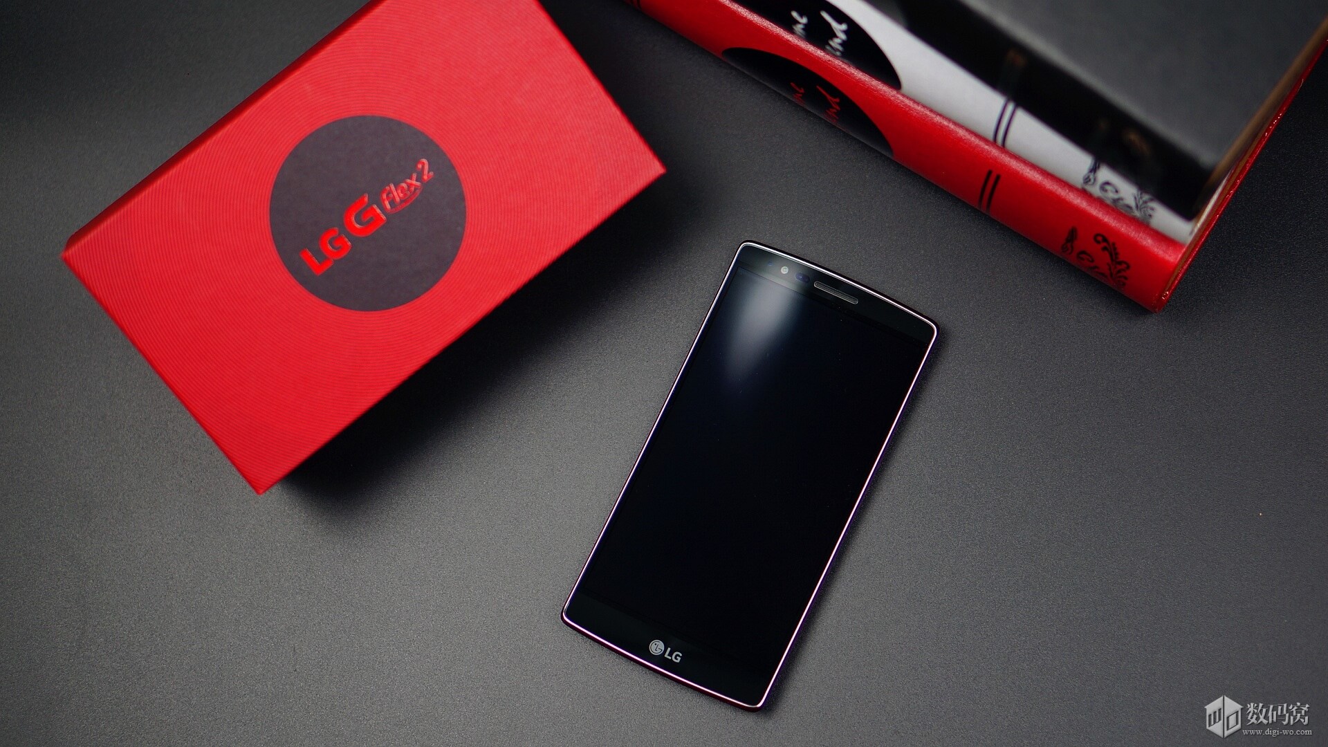 Red LG G Flex2 out of the box pics