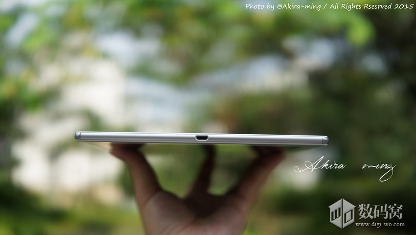 Xperia Z4 Tablet capless USB port