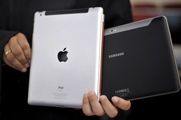 Apple vs Samsung War
