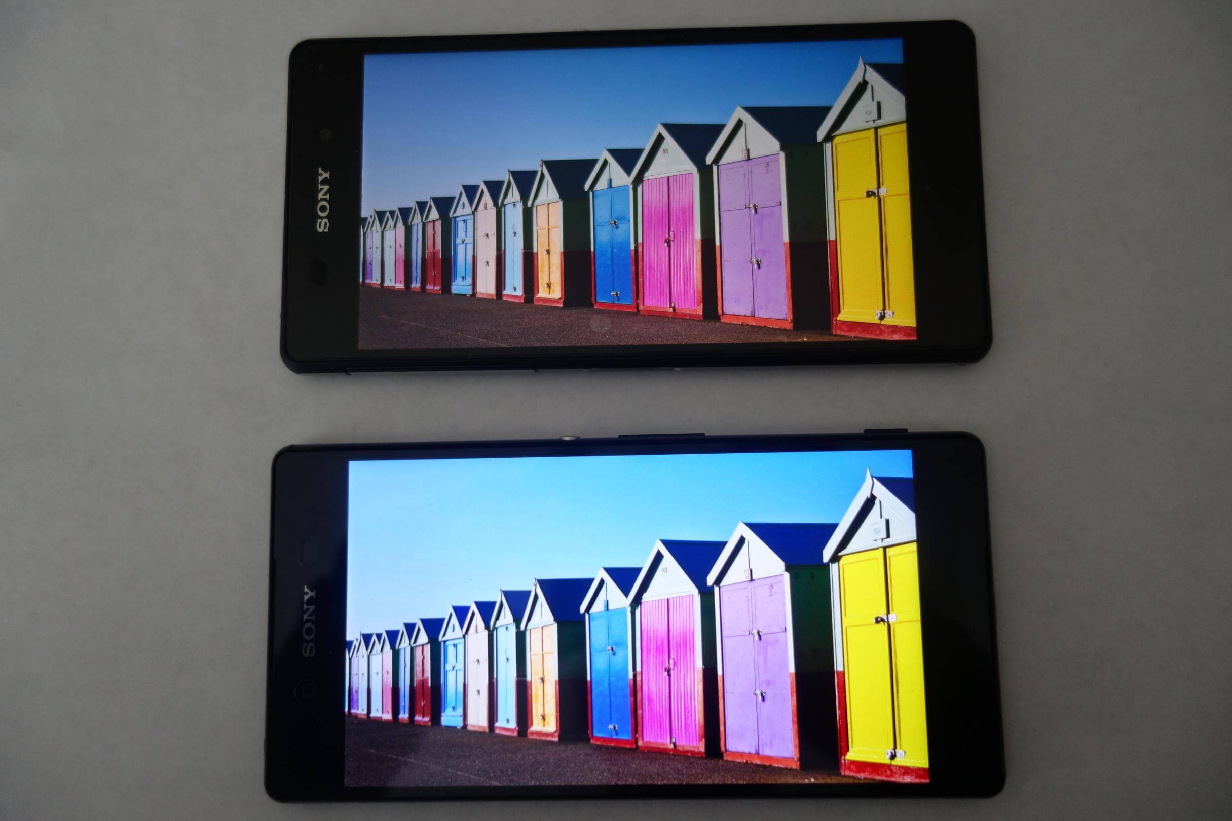 Xperia Z2 vs Xperia Z3+ Comparison pics