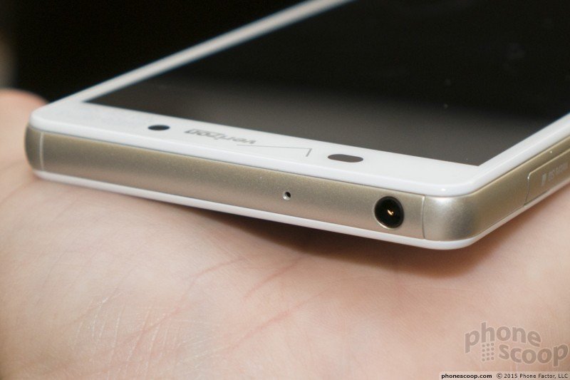 Xperia Z4v 3.5 mm headphone slot