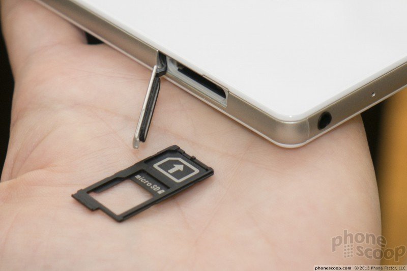 Xperia Z4v NANO SIM card slot