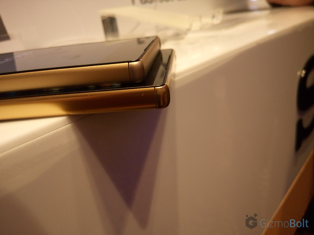 Xperia Z5 Premium vs Xperia Z5 Body Finish