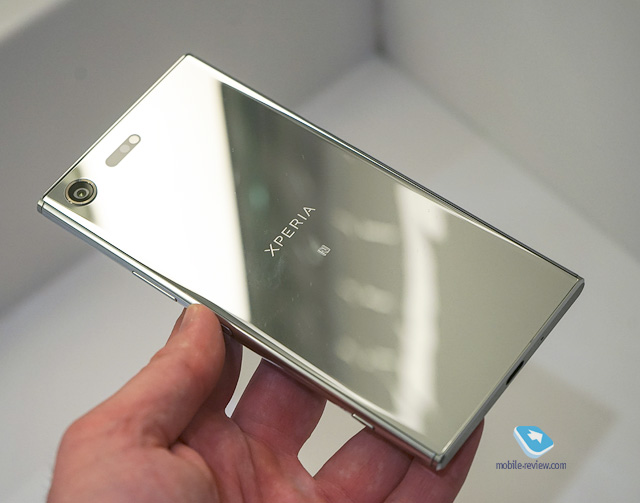 XPERIA XZ Premium Luminous Chrome